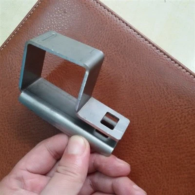 Estampació de plaques d'acer inoxidable